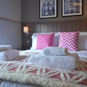 4* Aparthotel The Lawrance Luxury -