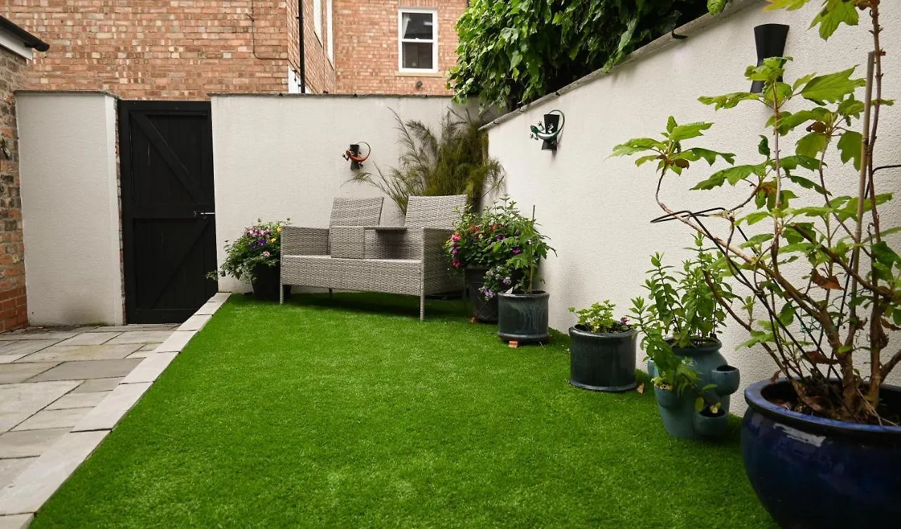 Bronte Guest House York 4*,