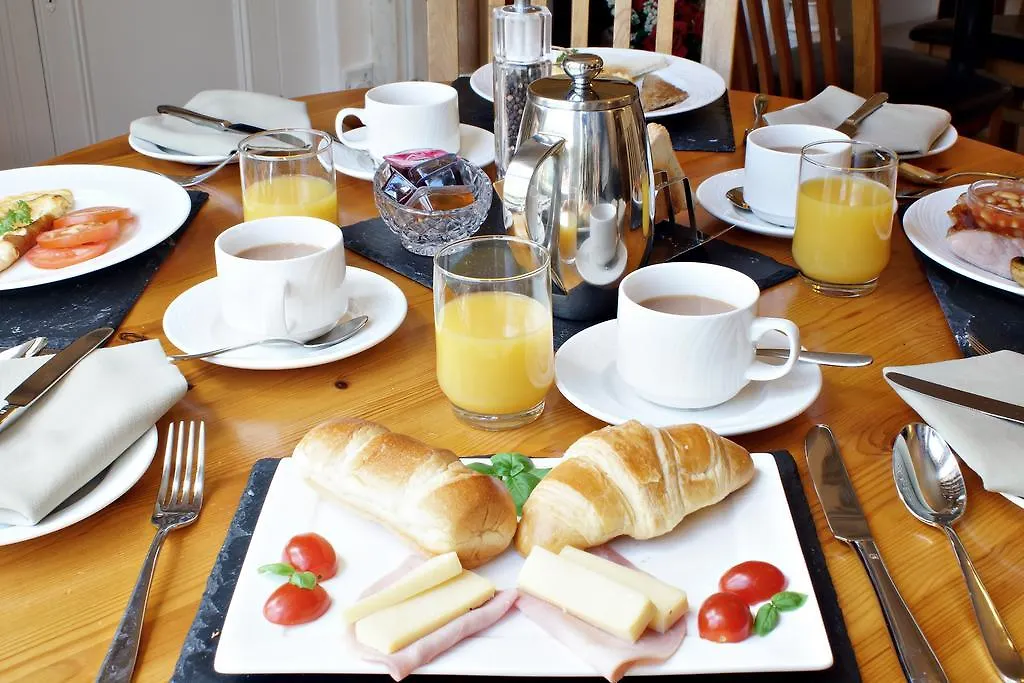 Bronte Guest House York 4*,