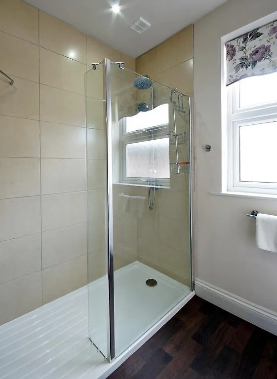Bronte Guest House York 4*,